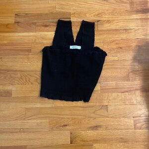 Women’s Fiction crop top. Black. Size L